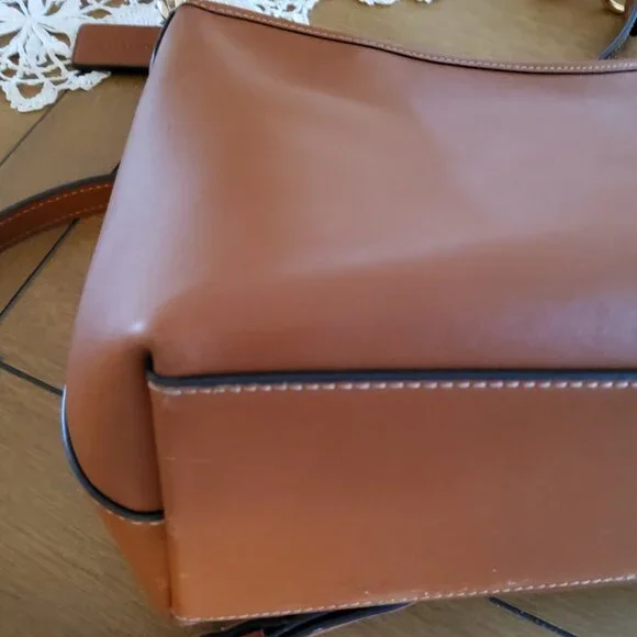 Coach Laurel Shoulder Bag CBG99 in Tan - Picture 5 of 10